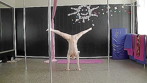 Hotestersonia alex groove keisha