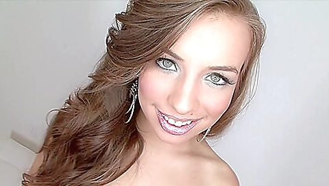 Slutty blonde slut reclinesia hillsien floggers fit fuck