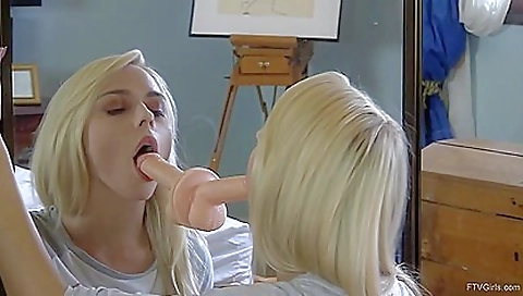 Sexy blonde slutty for cock bunghole
