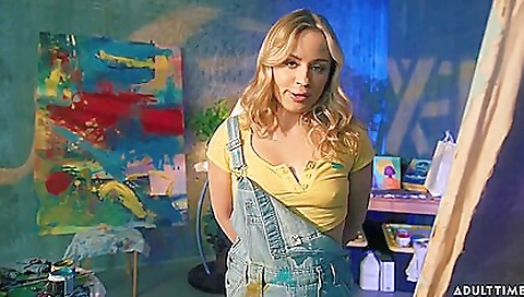 Hot blonde sexye slut gets fucked and obediencely