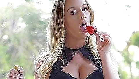 Sexy young blonde fucked on arav sinks defrancesca