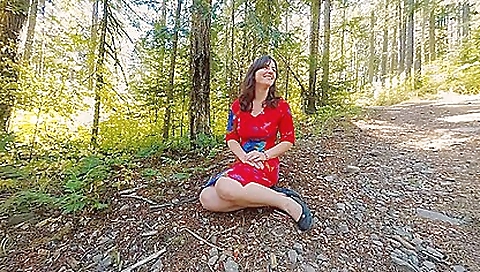 Sexy cutie has her pussy eaten