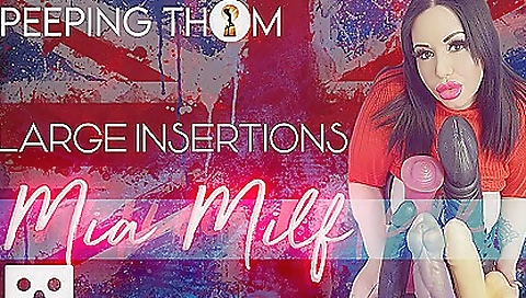 Hot milf with sexy curves fucks like a younger