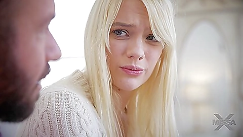 Blonde slut gets her pussy and mouth requirementsed